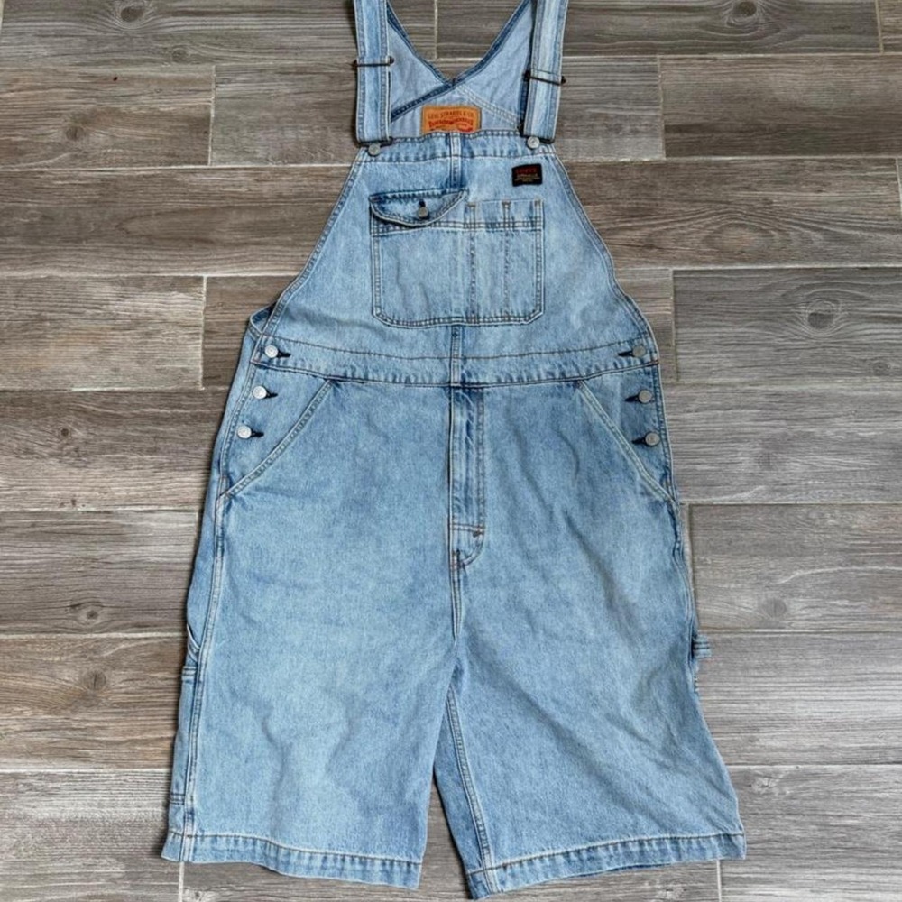 Vintage Levi's blue denim short overalls size L